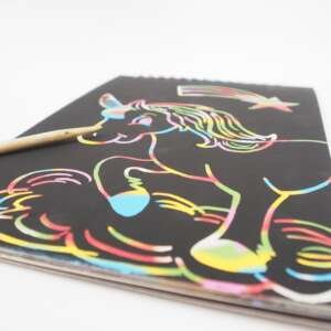 Uzrasu knygute su vaivorykste